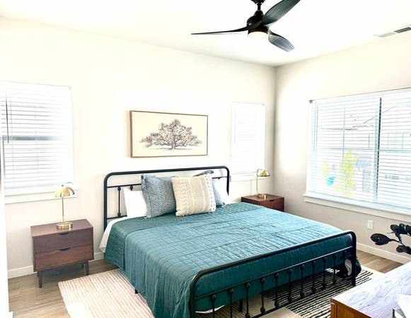 $2,099 / 3br - 1381ft2 - ¡Entrégrese a estas fantásticas viviendas adosadas antes de que se agoten! (Garden City)63794895238787124