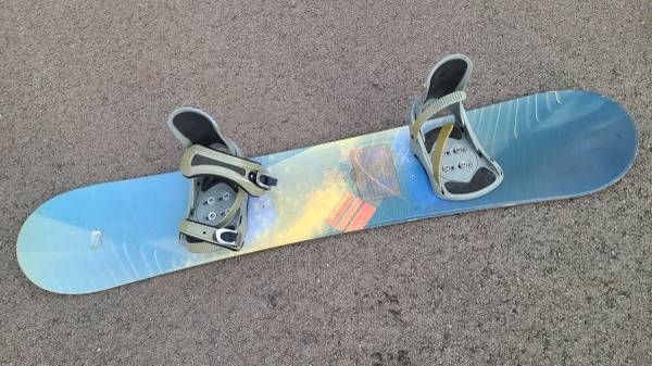 System Cyrrus women's 146cm snow board with bindings snowboard 146 cm 1