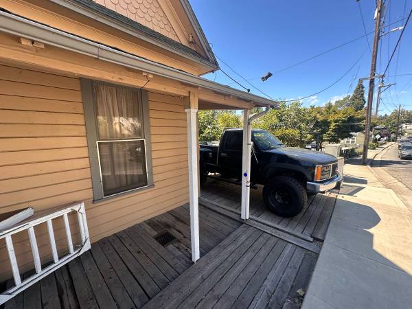 $4,800 / 7br - 3200ft2 - Seven bedroom walking distance from downtown Grass Valley (Grass Valley)63952110470915121