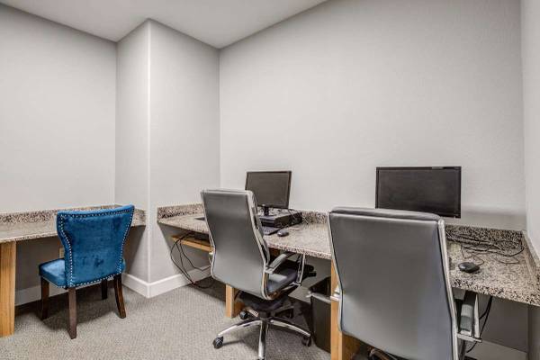 $2,065 / 3br - 1118ft2 - Techos Altos, Mantenimiento en el Sitio, Centro de Fitness (14406 E Fremont Ave, Englewood, CO)63844742631553123