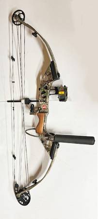 PSE Carrera 70# Compound Bow Package - Ready to Hunt! 1