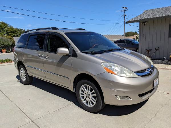 2009 Toyota Sienna Limited AWD - $9000 (santa cruz)63471116839169124