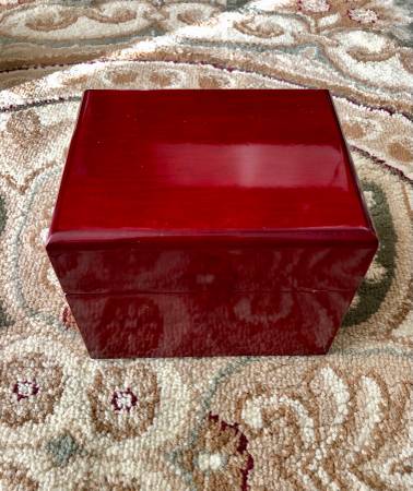Watch box 1