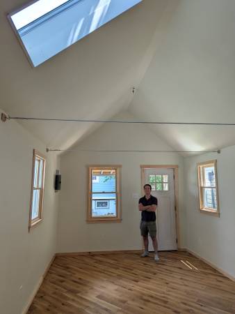 $1,900 / 1br - 325ft2 - Rockaway Beach bungalow for rent - October 2025 - Utilities included (Rockaway Beach)63698533791875122