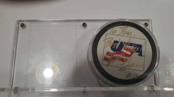 🏒 Olympic Hockey Puck Signed by Bill Guerin & John LeClair 1