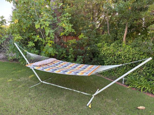 Hammock with stand 1