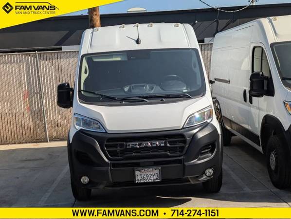 2012 GMC Savana Commercial Cutaway - Photo 11