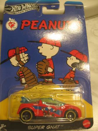 Hot Wheels Silver Series 75 Years of Peanuts Super Gnat 1