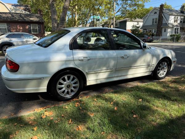 2005 Hyundai Sonata fully loaded Runs great and looks beautiful - $1,800 (Staten island)63441329760513122
