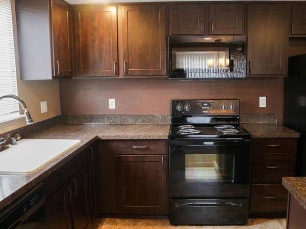 $1,620 / 1br - 804ft2 - Tour Today, Large Closets, Garden Bath Tubs, Must See (South Hill)63688514457347124
