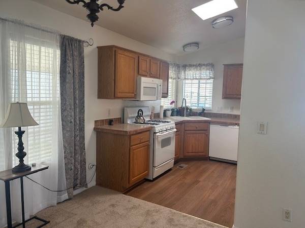 $299,900 / 2br - 1040ft2 - Casa de 2 habitaciones y 2 baños en una codiciada comunidad de 55+ - Lista para mudarse (195 Tierra Rejada Rd 36)63736241175809122