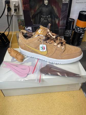 Brew & Biscuits Nike SB Dunks size 9 1