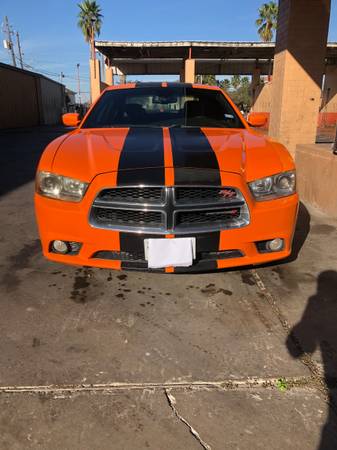 Dodge Charger RT 2014 HEMI- $14,500 1