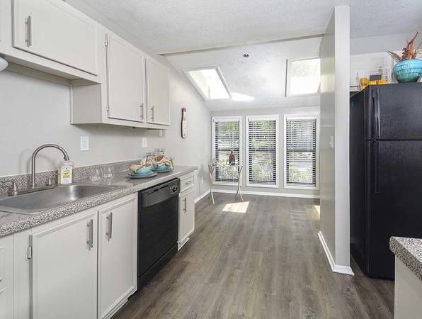 $1,345 / 2br - 1375ft2 - Check out this deal! Amazing 2 Bed 2.5 Bath in Decatur (Decatur)63963859272067122