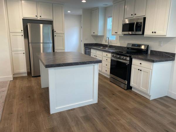 Experience Effortless Commute & Stunning Nature Views! 1