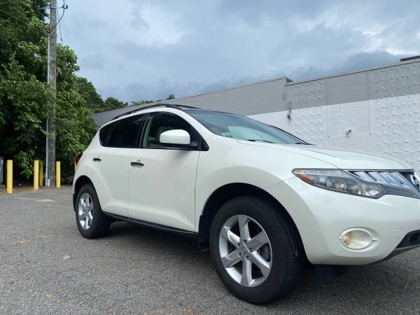 2010 Nissan Murano low miles 123k - $4,800 (Chicopee)63623687506561121