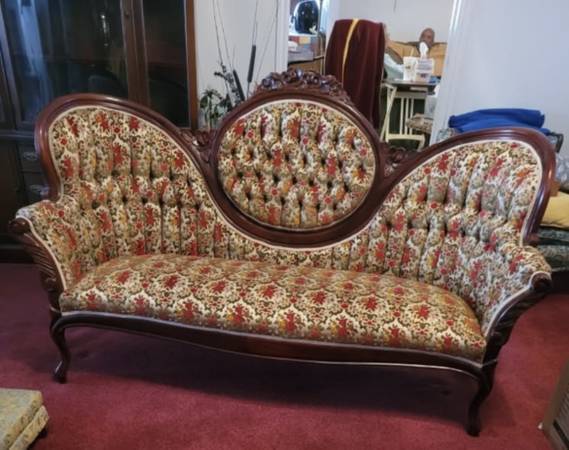 antique sofa 1