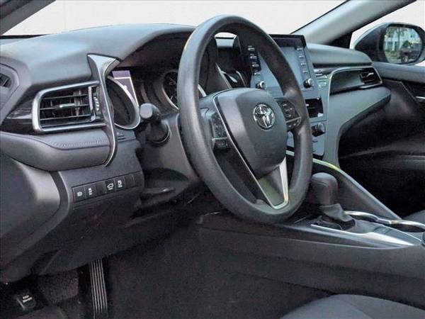 2023 Toyota Camry LE Sedán - $22,779 (Llame al *(407) 871-3888* para confirmar disponibilidad al instante)63470426486529121