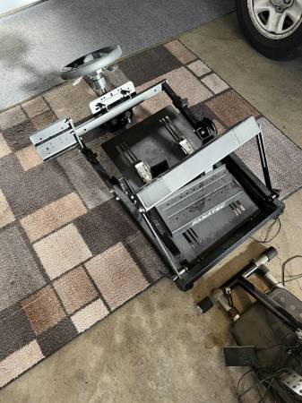 Fanatec Ready2Race Sim Bundle + Stand 1