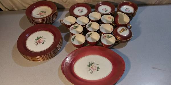 Homer Laughlin F52N8 Warranted 22 KT GOLD 54 Pieces 1