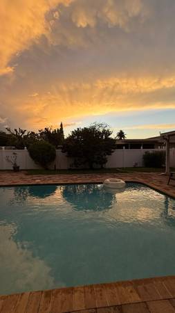 $1250.00 / 1br - 220ft2 - Private room in oasis with big pool all utilities included in rent64001849840387122