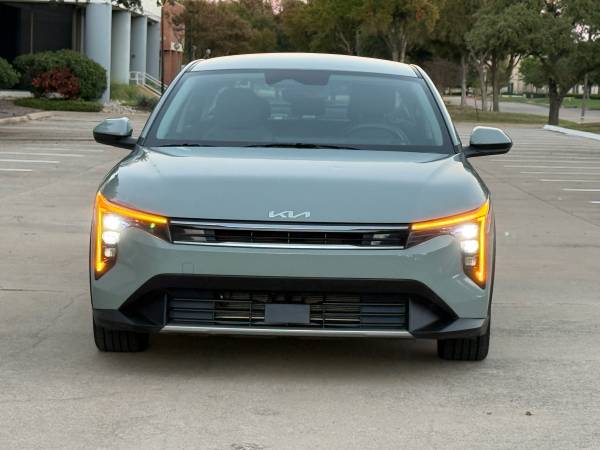 Kia K4  2025  EX Clean Title 1