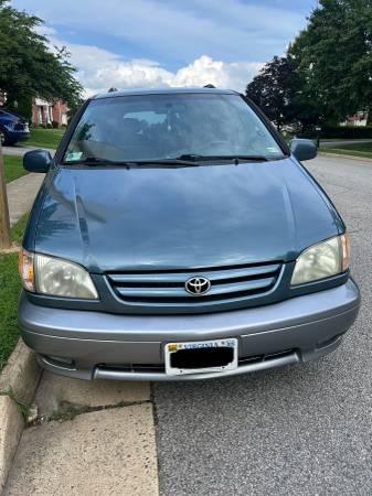 2002 Toyota Sienna XLE - $3,400 (Woodbridge)636162896322591224