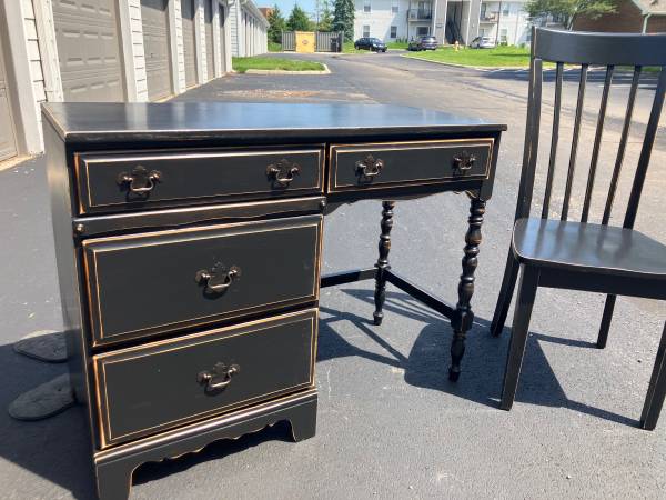 Solid Maple Student Desk with Chair 1