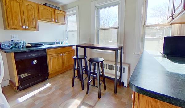 $890 / 4br - Room for Rent | 8 Eliot Street Unit 3 | Available Now (Boston)63828339096323121