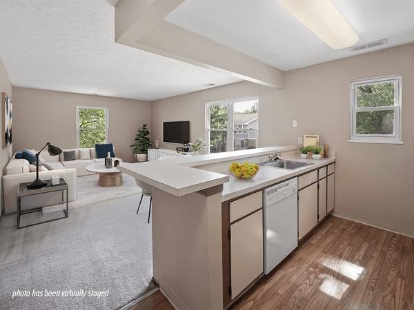 $1,119 / 2br - 975ft2 - Situated in Newark!, 2/bd, BBQ/Picnic Area (McMillen Woods Apartments)63666584642819124