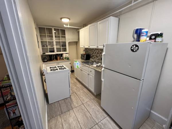 $2,095 Renovated DEC studio b/t Wash Sq Brookline and Brighton Ctr! NO FEE! (Brighton)63828338938627124