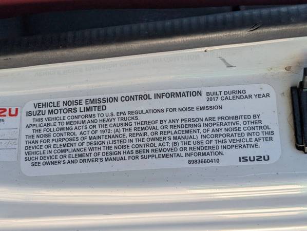 2017 Isuzu NRR Crew Cab - Photo 15