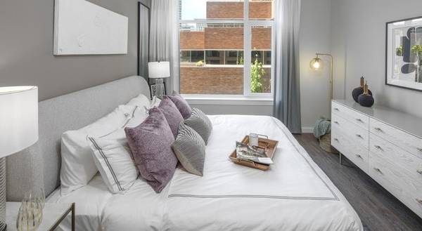 $1,799 / 694ft2 - ¡Hasta 6 semanas gratis! Vive a pasos del frente acuático en Portland Astoria (Downtown Portland)63831251354499121