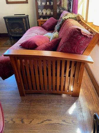 Beautiful Queen Size Mahogony Dark  Wooden Futon 1