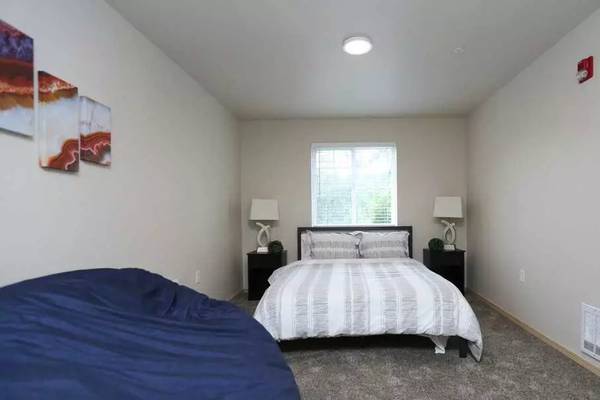 $950 / 3br - 333ft2 - Your Pets are like Family Here! We love dogs and cats! 3 Bed, 1.5 Bath (Bellingham)63509650364801122