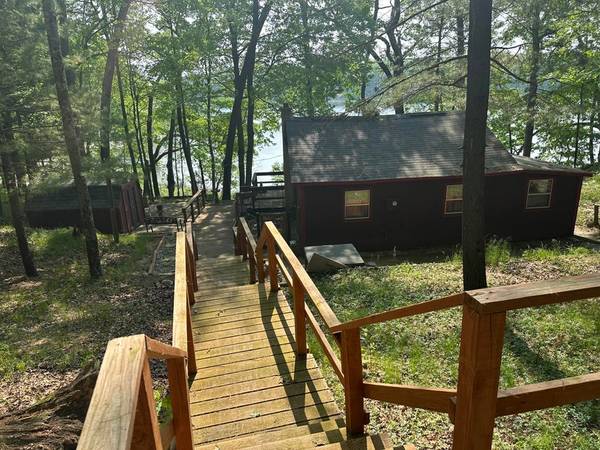 $174,900 / 900ft2 - Adorable cottage in Northern MI!! (Baldwin)64037896202242121