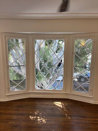 $3000.00 / 1br - 700ft2 - Prime Beverly Grove Location63952930959874120