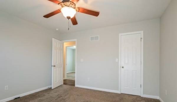 $1,100 / 3br - 1500ft2 - Bienvenido al nuevo mes con un comienzo fresco en la vida (Imperial)63924424756355124