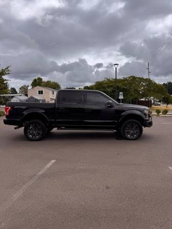 2017 Ford F-150 4x4 4WD - Photo 4