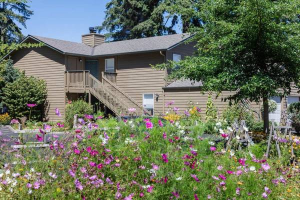 $1,472 / 1br - 755ft2 - Undermount Sinks, Upgraded Cabinets, Private Patio (2600 NE Minnehaha St, Vancouver, WA)63831772195331124