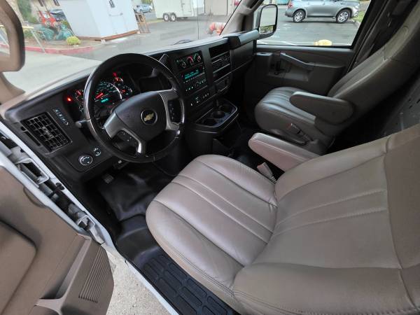 2019 Chevrolet EXPRESS 2500 - Photo 12
