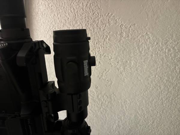 Bushnell 3x magnifier. 1