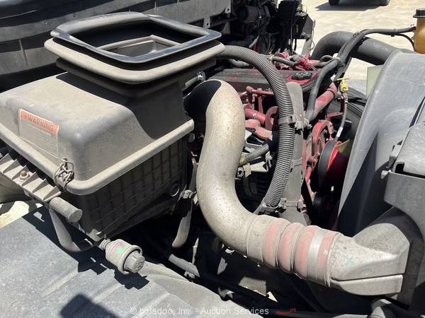 2021 International MV 607 26' - Photo 5