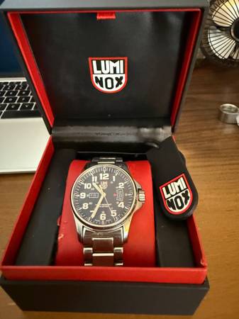 42MM Luminox Quartz Wristwatch 1