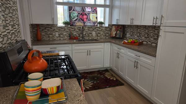 $3,500 / 2br - 1667ft2 - Mediterranean Upper 2-bdrm Duplex (Los Angeles)64146859905665124