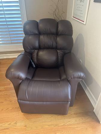 "Golden" recliner 1