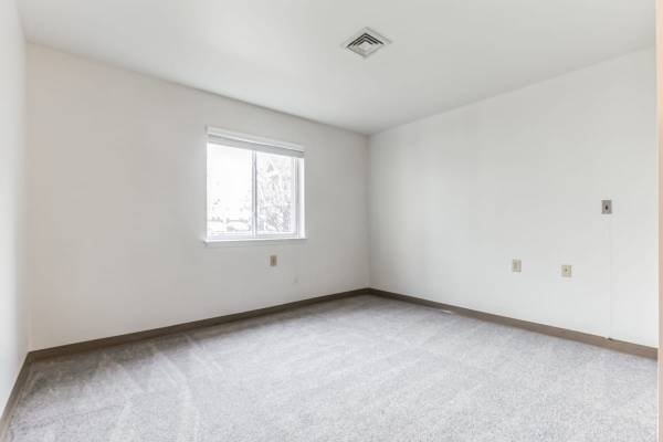 $868 / 1br - 413ft2 - Wall-to-Wall carpeting, Onsite Hair Salon, Clubhouse (4400 Pheasant Hill Rd, Harrisburg, PA)64010160480002121