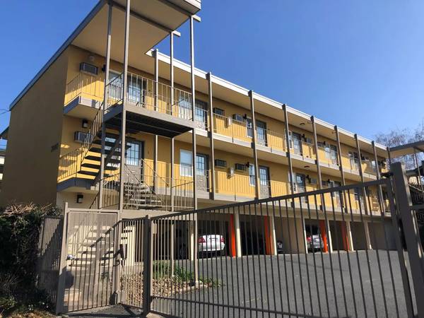 $1,650 / 400ft2 - Well Lit Pet Friendly Studio Near Todos Santos (Concord)63850426352899121