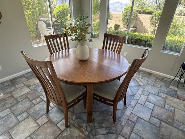 5 Pc Solid Oak Dining Table Set 1