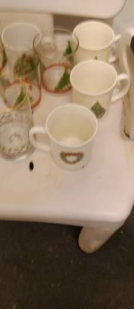 Christmas coffee muds and glasses 1